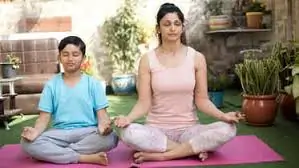 એકાગ્રતા અને યાદશક્તિ વધારવા માટે બાળકોને કયા યોગા કરાવવા?