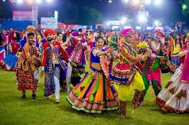 ગરબા રમતી વખતે પગ અને ઘૂંટણની ઈજાથી કેવી રીતે બચવું?