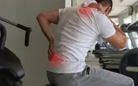 જિમમાં થતી સામાન્ય ભૂલો જે કમરની સ્લિપ ડિસ્ક નોતરી શકે છે.