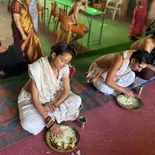 પરંપરાગત ગુજરાતી બેસવાની રીત (પલાંઠી) અને સાંધાનું સ્વાસ્થ્ય.