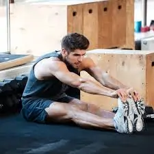 વર્કઆઉટ પછી સ્નાયુઓની રિકવરી માટે કૂલ-ડાઉન (Cool-down) કસરતો.