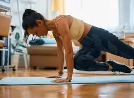 શિયાળામાં વજન વધતું અટકાવવા માટેની ઘરગથ્થુ કસરતો.