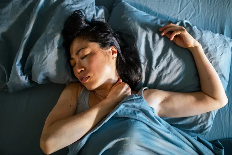 સવારે ઉઠતી વખતે થતા શરીરના જકડાહટ (Morning Stiffness) ના કારણો અને ઈલાજ.