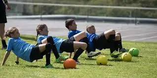 સ્પોર્ટ્સમાં જતા બાળકો માટે પ્રોપર 'વોર્મ-અપ' ગાઈડ.