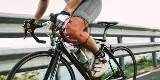 સાઇકલિંગના શોખીનો માટે ઘૂંટણના દુખાવા (Cyclist's Knee) ને રોકવાની કસરતો.