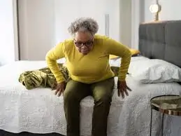 વૃદ્ધોને પથારીમાંથી ઊભા થતી વખતે આવતા ચક્કર (Postural Hypotension) માટે સાવચેતી.