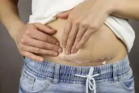 સિઝેરિયન (C-Section) પછી પથારીમાંથી ઊઠતી અને બેસતી વખતે પેટના સ્નાયુઓનું રક્ષણ.