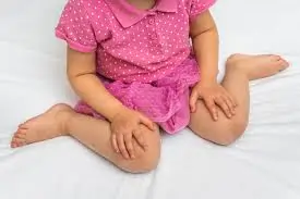 W સિટીંગ (W-Sitting): બાળકોની જમીન પર બેસવાની આ આદત ભવિષ્યમાં કેમ નુકસાનકારક છે?