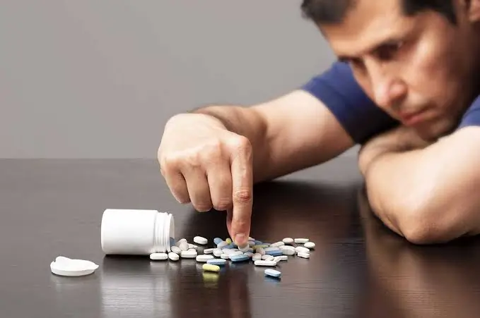દુખાવાની ગોળીઓ પરની નિર્ભરતા (Painkiller Addiction) ઘટાડવામાં ફિઝિયોનું કાઉન્સેલિંગ.