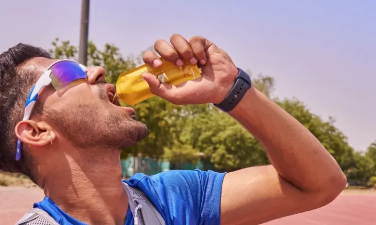 પાણી પીવાની સાચી રીત (Hydration) અને સ્નાયુઓના ગોટલા (Cramps) થી બચાવ.